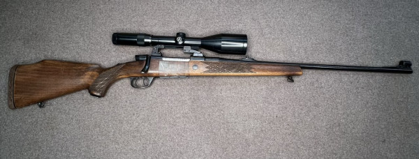 Repetierbüchse AKAH Saturn Kal. 7x64 mit ZF
